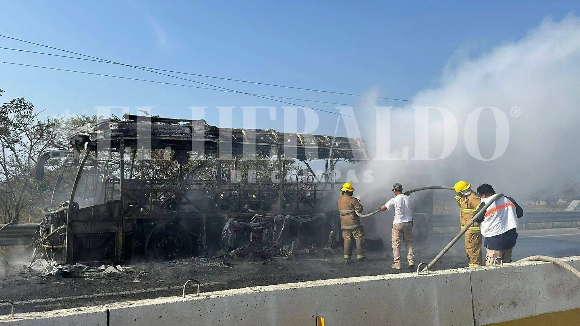 autobus incendio